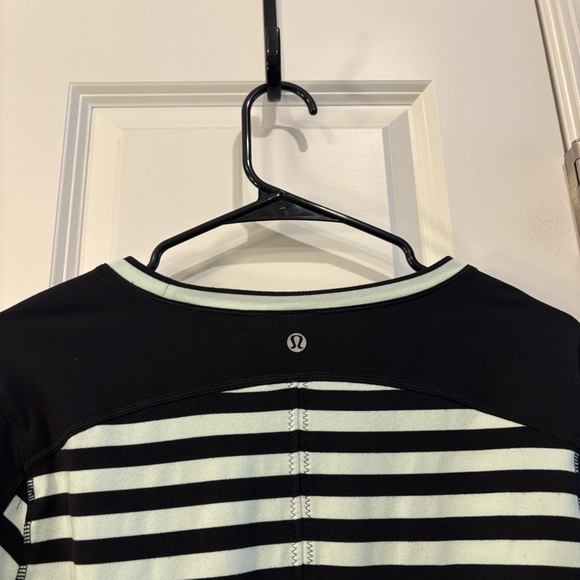Lululemon Run: Reflect Long Sleeve Shirt in Sea Stripe Mint Moment Black - Picture 5 of 5